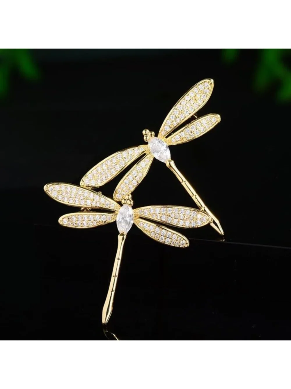 Stylish Dragonfly Brooch Pin Jewelry Gift for Women - Unique Fashion Accessory
